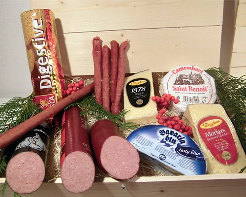 Korv & Ostlådan - en mix av smakfulla korvar & ostar.